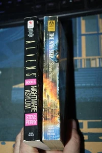 Steve Perry 2 PB lot  Aliens: Nightmare Asylum and The 97th Step   GOOD-VG - Bild 1 von 3