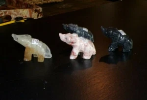 ESTATUA DE MÁRMOL DE ÓNIX TALLADA A MANO DE OSO EN MINIATURA DE 2 1/4" # 7052 - Imagen 1 de 10