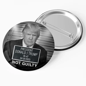 Trump Not Guilty Foto Pinback Taste / DT24-104 - Bild 1 von 11