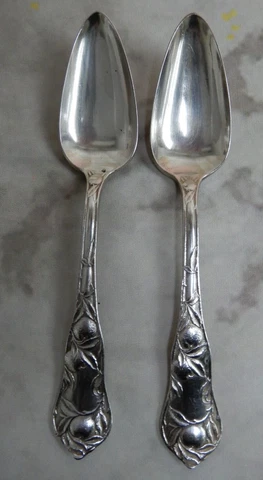 2 Vintage SUNKIST 1910 Grapefruit Orange Citrus Spoons Wm. Rogers and Son Cover