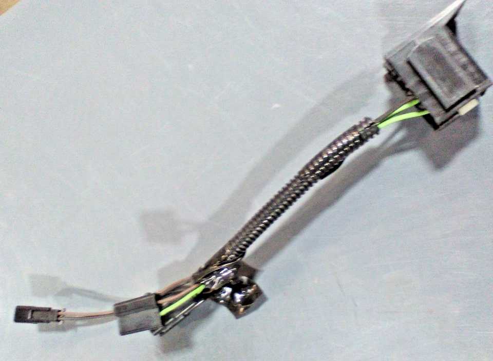 6009334 HUMMER H1 INSERT HARN HTD W/SHIEL - Image 1 of 1