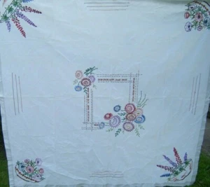 Vintage Hand Embroidered Tablecloth Floral  Square Linen  45'' x 46'' - Picture 1 of 7
