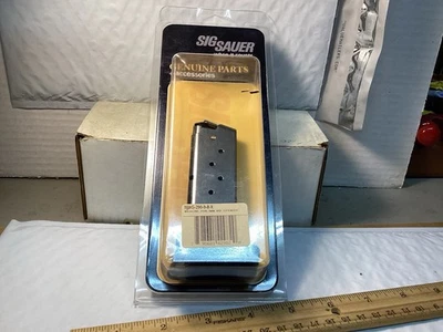 SIG SAUER FACTORY P290 8 ROUND 9MM MAGAZINE WITH FINGER REST. NEW IN PACKAGE - Image 1 of 3