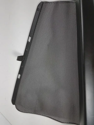 BMW E39 540i 528i 525i WAGON DRIVER REAR QUARTER WINDOW ROLLER SUN SHADE 8225721 - Image 1 of 3