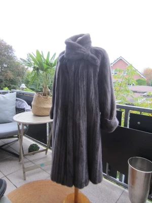 Nerzmantel Schalkragen L* XL / 42 *44 Lila grau selten schön neuwertig * - Bild 1 von 4