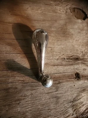 Manija de puerta cromada Ford modelo T R 201 Foto 1 de 4