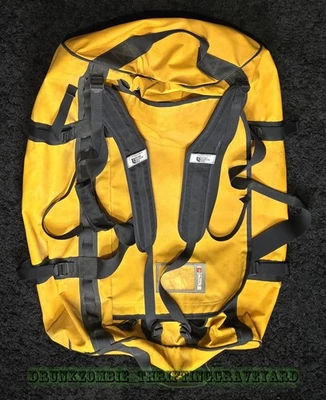 Bolso de Lona The North Face Base Camp, Mochila XLarge (132L) Summit Gold Foto 1 de 4
