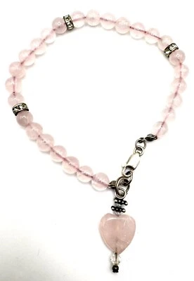 Pulsera con dije de corazón de cuartos de rosa Foto 1 de 3