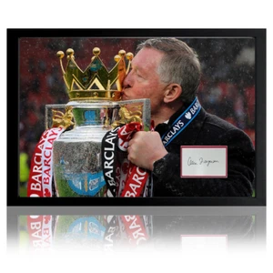 Alex Ferguson Signed Manchester United Iconic Frame (AFTAL Authentication) - Picture 1 of 2