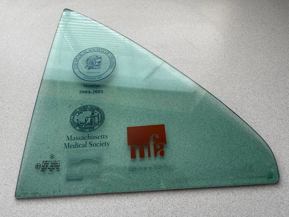 Mercedes-Benz E320 E430 W210 1996-2002 ~ cuarto de ventana trasero izquierdo ~ A2107350109 Foto 1 de 3