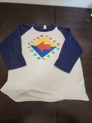 ELTON JOHN T SHIRT 1980 VINTAGE LARGE TOUR SHIRT  RAGLAN WHITE / BLUE - Imagem 1 de 4