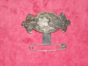 BEAUTIFUL VICTORIAN FLORAL DESIGN CHATELAINE METAL BELT SLIDE w/SAFETY PIN #11 - Picture 1 of 4