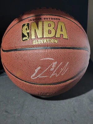 Баскетбольный мяч Spalding с автографом Дамиана Лилларда ограниченный выпуск DOLLA - Изображение 1 из 3