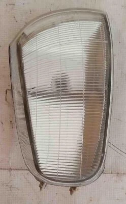 Toyota Camry 1993 guardabarros derecho luz intermitente usado OEM Foto 1 de 2