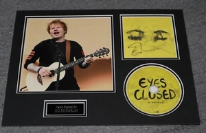 Ed Sheeran handsigniertes Foto-Halterung-Display 40x30 cm - authentische Augen geschlossen - Bild 1 von 4