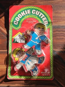Vintage Gingerbread Boy & Girl Cookie Cutters Stainless Steel Made in the USA - Picture 1 of 4
