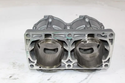 Yamaha Wave Venture Twin Carb 700 1996 motor OEM extremo superior Foto 1 de 4