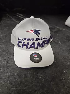 MAI INDOSSATO CON ETICHETTE 2015 New England Patriots Super Bowl XLIX Champions, Giovani - Foto 1 di 4