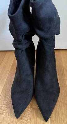 Botas de pantorrilla holgadas Nine West de gamuza con punta talla 7M Foto 1 de 4