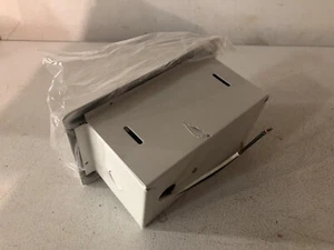 Progress Lighting 38-W 25 Watt Indoor Step Light-White Glass-New-100% to Charity - Picture 1 of 10