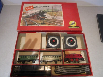 Trix Express AC 9/1001/220 Zugset E-Lok Elektrolokomotive Br 20 052 H0 defekte - Bild 1 von 4