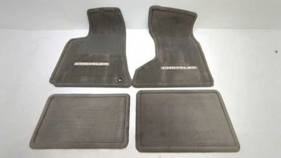 Nuevo juego de alfombrillas originales Mopar 2005-2010 Chrysler 300 AWD caqui oscuro OEM Foto 1 de 4