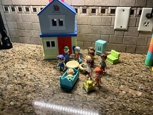 Cocomelon Deluxe Familienhaus Spielset mit Musik, Sounds & 8 Zubehörteilen - Bild 1 von 6