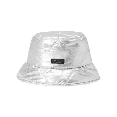 Sombrero cubo metálico acolchado Kate Spade New York Sam en plata Foto 1 de 4