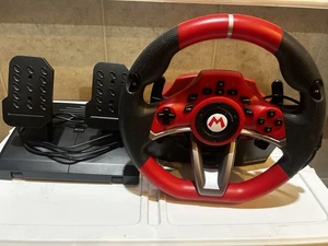 Rueda y pedales de carreras Hori NSW-228U Mario Kart para Nintendo Switch - Imagen 1 de 5