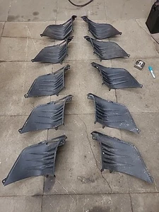 1 Set YAMAHA OEM RIGHT /Left BODY PANEL COVER VENT LOUVER Choose 1 Set 1-5 - Bild 1 von 11