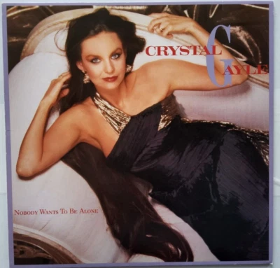 Crystal Gayle –Nobody Wants To Be Alone 1985 LP Album vinyl record Near Mint - Image 1 of 4