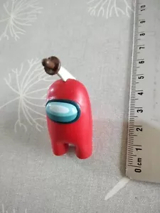 figurine AMONG US - tomy - innersloth TOIKIDO - rouge avec épée dans la tete - Imagen 1 de 1