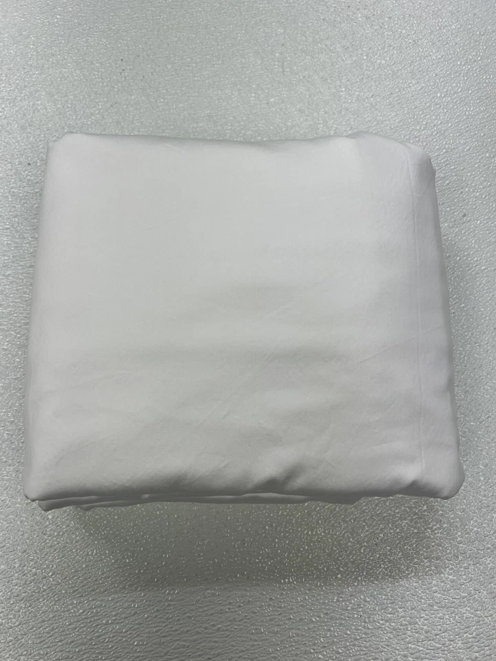 Hudson Park Collection Italian Linens Tivoli Jacquard King Duvet silver Preowned - Image 1 of 4