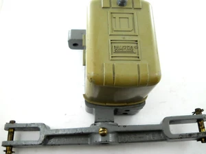New Surplus~ Square D 9035 DG-10 Float Switch w/ Arm 3HP 600VAC Ser B Heavy Duty - Picture 1 of 7