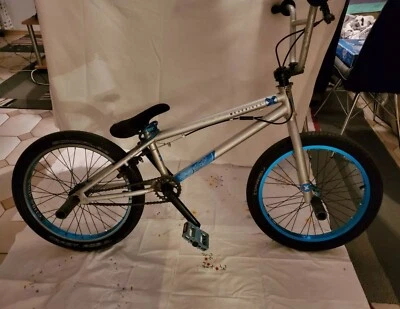 KHE BMX Zoll CrMo-Stahl 10.2 KG Silber Blau Einsteiger für Tricks und Street - Bild 1 von 3