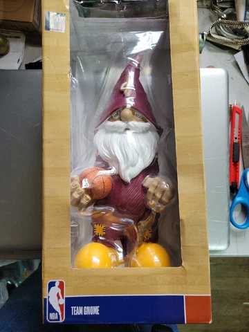 Cleveland Cavaliers 2008 Team Gnome in Original Packaging (minor damage to box) Cover