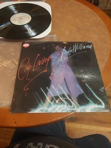 Linda Williams - City Living LP VG+ AB 4242 Stereo Arista  USA Vinyl Shrink - Picture 1 of 3