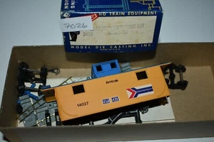 Scala HO Roundhouse 3472 Amtrak Standard Caboose 14027 Kit K7026 - Foto 1 di 1