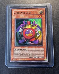 Yu-Gi-Oh! Zeitzauberer DB2 Super Rare Near Mint - Bild 1 von 8