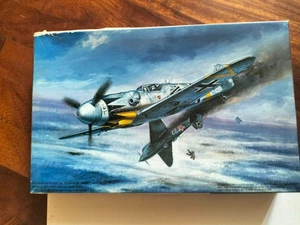 1/48  MESSERSCHMITT BF-109 G-6 "HARTMANN"  -  FUJIMI  (COMPLETE NO DECALS) - Foto 1 di 5