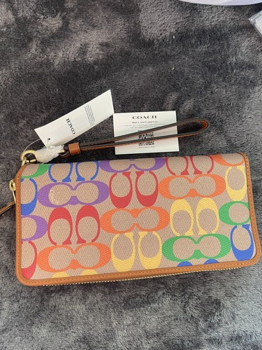 COACH Continental Wallet in tela firmata arcobaleno CA218