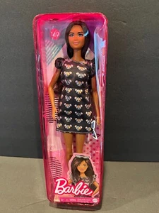 Mattel Barbie Fashionistas Doll #140 Brunette Mouse Dress Sealed Rare