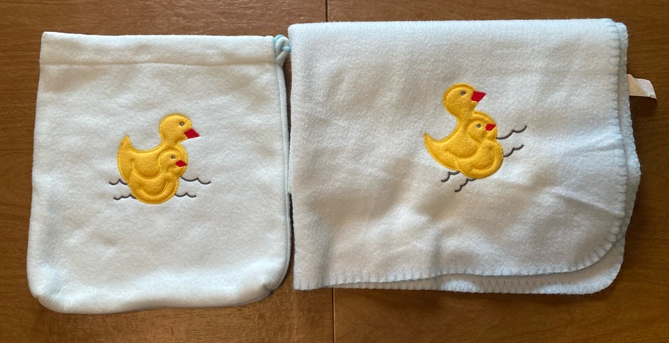 VTG NORTHPOINT TRADING Baby Blanket Blue Ducks w/ Matching Bag Hooded 90s - Image 1 of 4