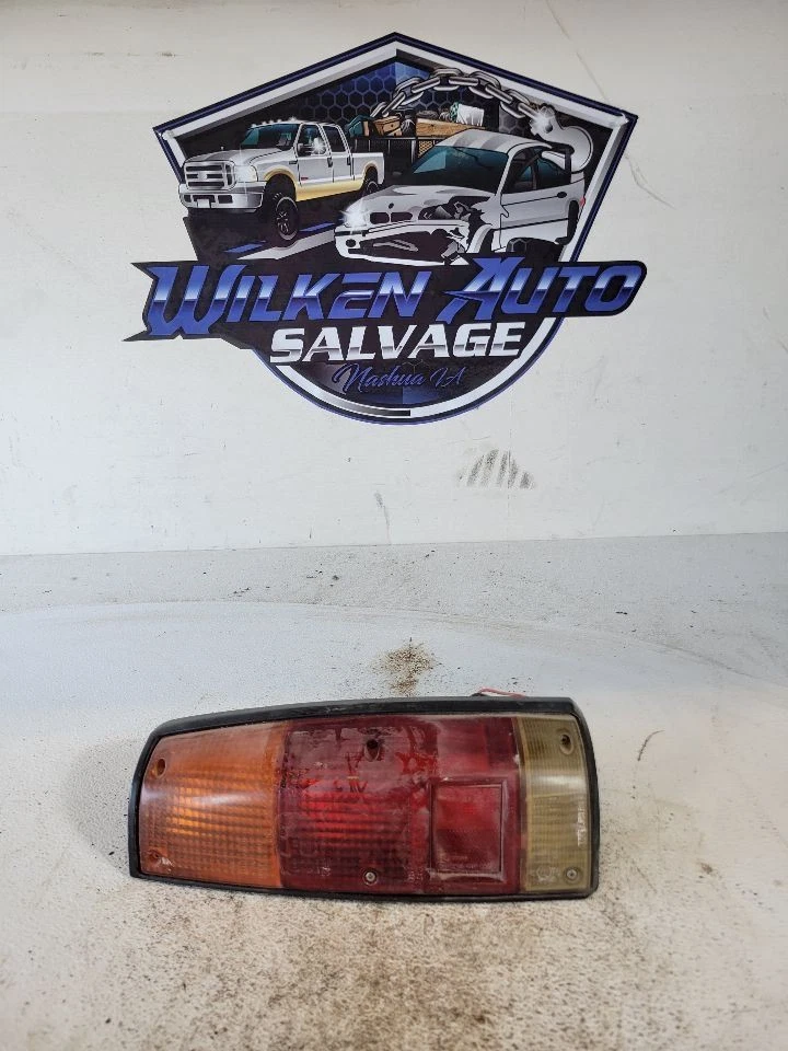 Luz trasera derecha pasajero compatible con 84-86 ISUZU TROOPER 652143 Foto 1 de 1