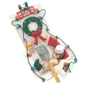 McDonalds Christmas Ornament McDonalds A Quater Pounder With Cheer 1991 Enesco - Picture 1 of 10
