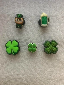 ST. PATRICK'S DAY JIBBITZ KOBOLD JIBBITZ KLEEBLATT JIBBITZ GRÜNBIER JIBBITZ - Bild 1 von 6