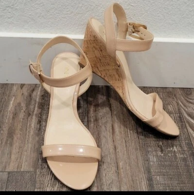 Cuñas Nine West de charol sintético nude talla 9,5 Foto 1 de 4