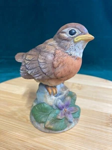 Vintage Baby Robin by Andrea by Sadek #6350 Porcelain Made in Japan - Picture 1 of 11