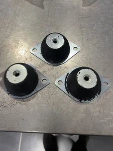 KIT 3 SUPPORTI MOTORE CAMBIO GRECAV EKE LM4 LM5 SILENT BLOCK CASALINI PIAGGIO - Imagen 1 de 1