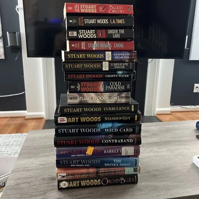 Lot of 17 Mystery Thriller Crime Suspense Books Stuart Woods Barrington Plus - Image 1 of 4